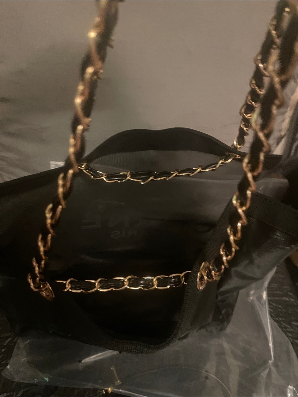 GWP Black Mesh Tote with Chain-Strap and Matching Cosmetic Pouch - Picture 16 of 17